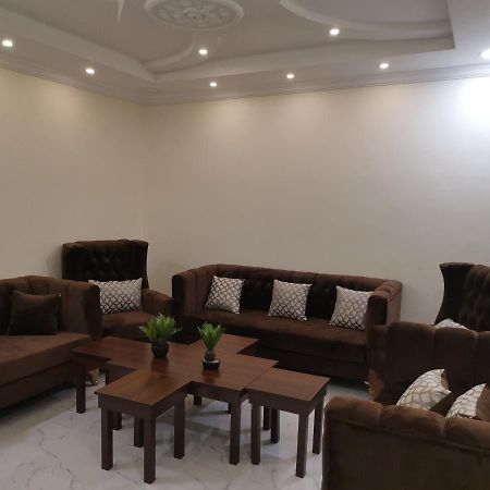 Al Shadi Apartments Yanbu Ngoại thất bức ảnh